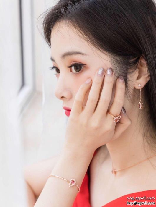 コピー ブランド 通販腕輪気兼ねなく使える上品な落ち感あるSWAROVSKI_0_0