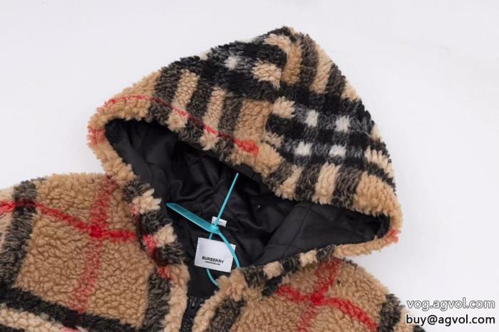 ブランド 通販BURBERRYコート魅力を放つ2022-23AW☆韓国の人気_0_3