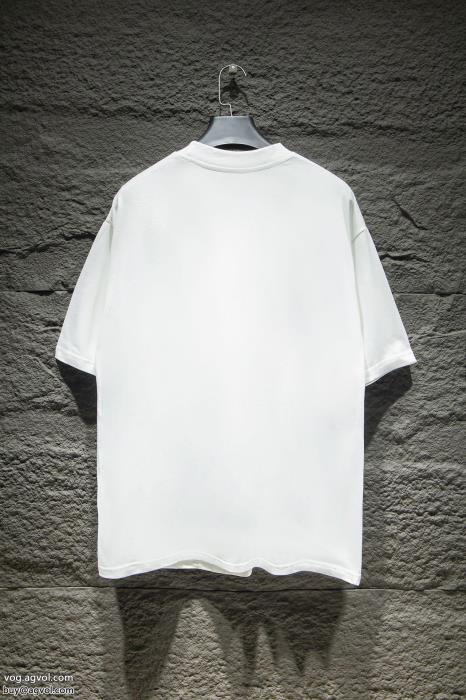 バレンシアガ半袖Tシャツ好印象な上品スタイル清潔感溢れるブランド コピー 激安_0_1