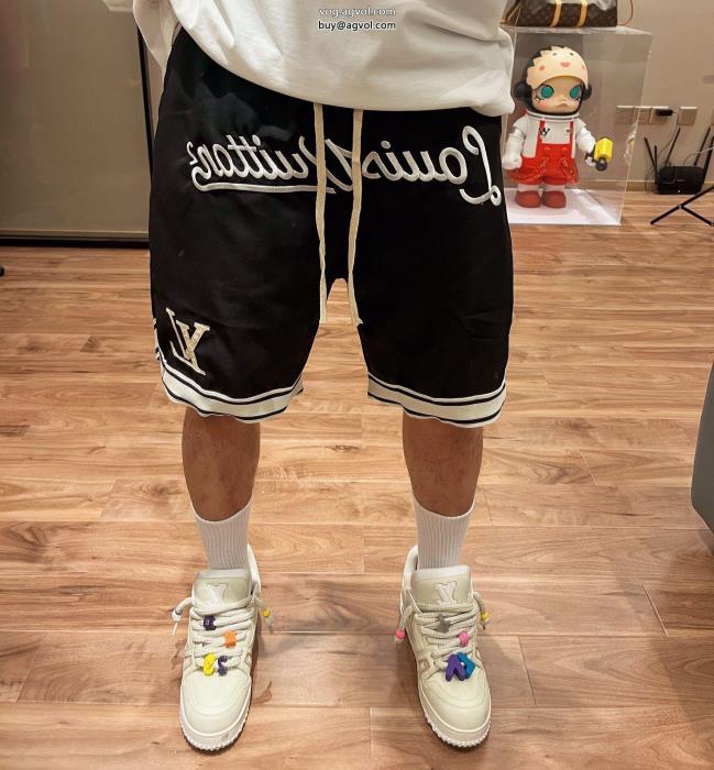 甘過ぎず大人な印象に春の新生活半ズボンLOUIS VUITTONコピー 品 販売_0_0