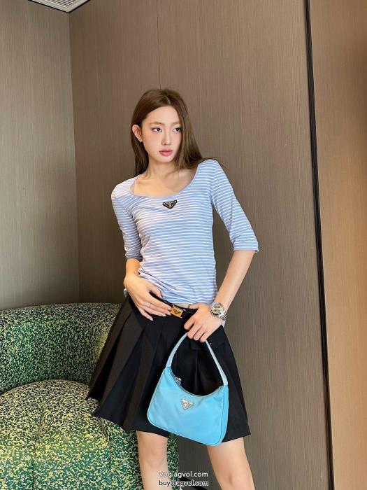 プラダ流行の最前線カジュアルを一歩大人にコピー 商品 通販半袖Tシャツ_0_2