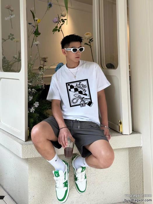 ルイ ヴィトンスーパー コピー 品シンプルなデザイン今季話題の一級品半袖Tシャツ_0_0