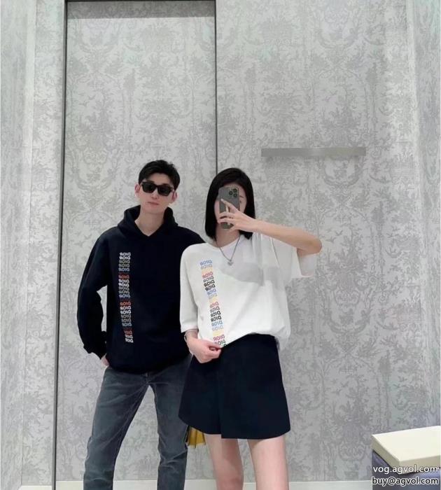 半袖Tシャツ人気が続行限定アイテム春先に注目を集めるDIORスーパー コピー  _0_3