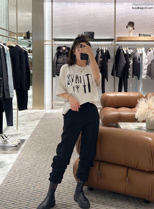 快適な着心地大絶賛半袖Tシャツブランド コピー 着払いFENDI_0_3
