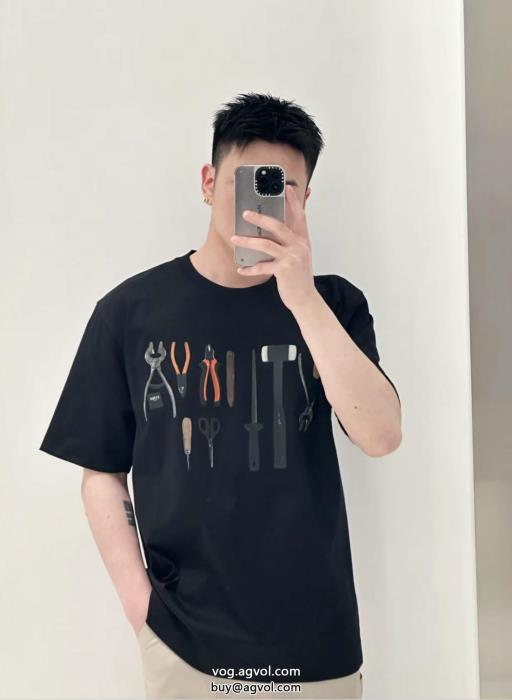 快適な着心地大絶賛半袖Tシャツブランド コピー 着払いFENDI_0_4