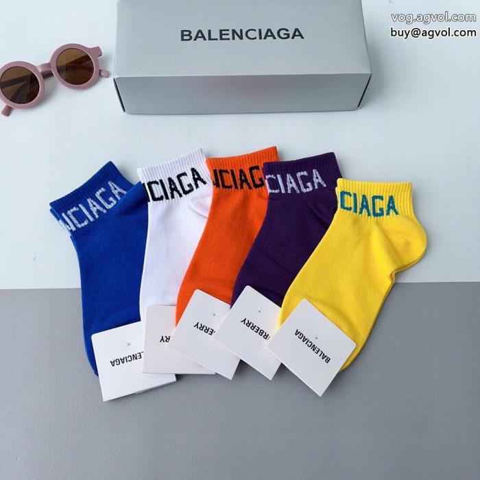 靴下新商品☆完売必至世界で誰もが憧れるブランドコピー 品 ブランドbalenciaga_0_0