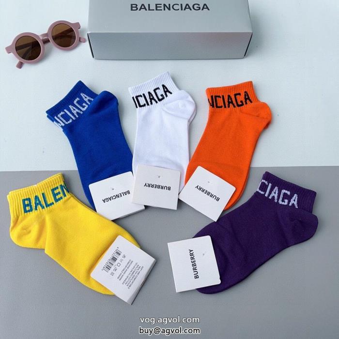 靴下新商品☆完売必至世界で誰もが憧れるブランドコピー 品 ブランドbalenciaga_0_2