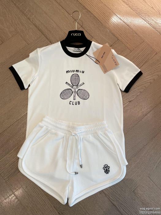 今年コレクション新作登場！人気確定 コピー 通販CELINE半袖Tシャツ_0_3