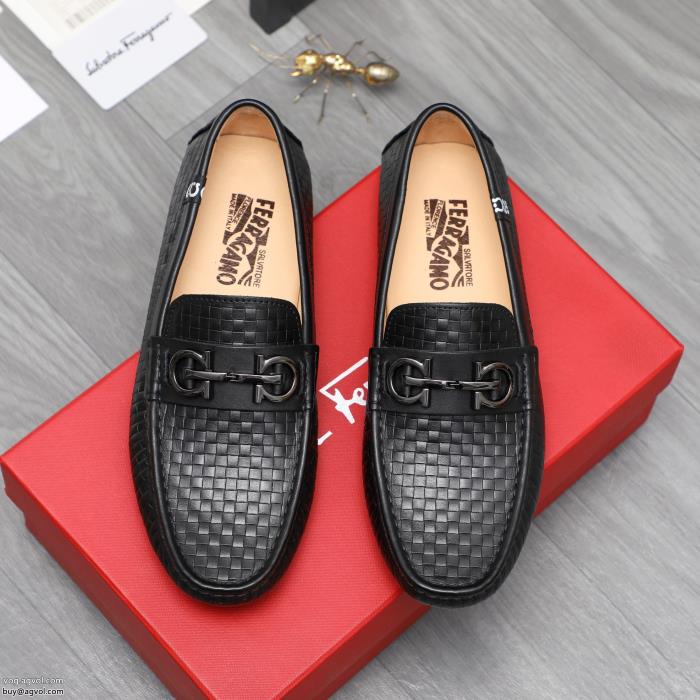 スニーカーFERRAGAMO高級感あるスタイルきちんと感が抜群ブランド コピー 販売_0_0