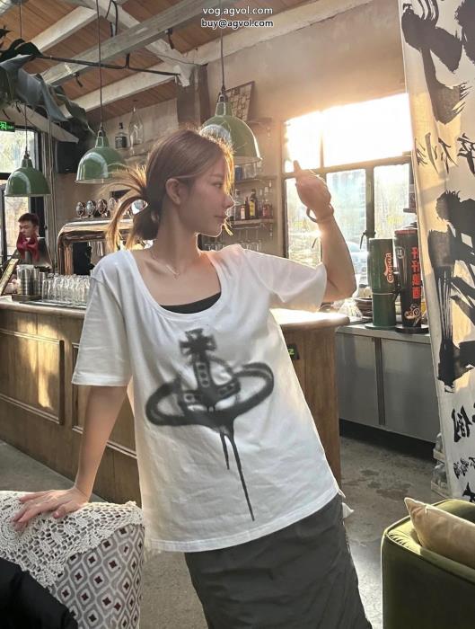 半袖Tシャツブランド コピー 販売 VIVIENNE WESTWOOD完売必須大人の色味_0_2