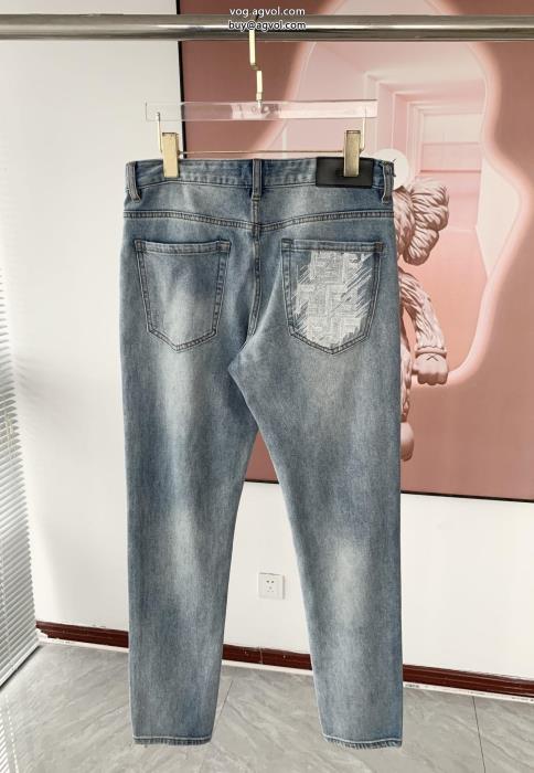 ジーンズ大人のカジュアルスタイル定番人気のモデル激安 ブランドFENDI_0_1