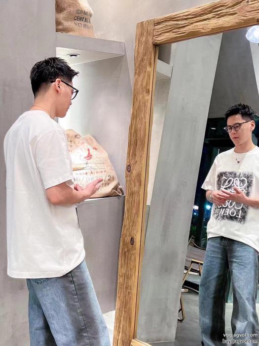 LOEWE半袖Tシャツ高品質素材定番人気　薄手柔らかブランド スーパー コピー 優良_0_3
