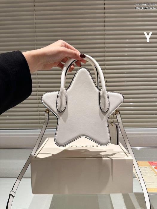 COACH雑誌掲載新作限定華やかキュートブランド アクセサリー 激安バッグ_0_4