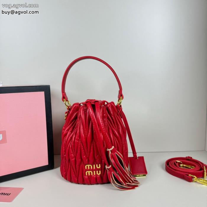 ブランド 偽物 激安 通販今年の正解大人気新作実用性は勿論MIUMIUバッグ_0_4