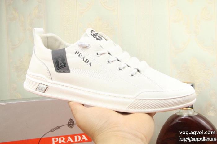 PRADAコピー ブランド 通販 安心新作コレクション自分へのご褒美スニーカー_0_2