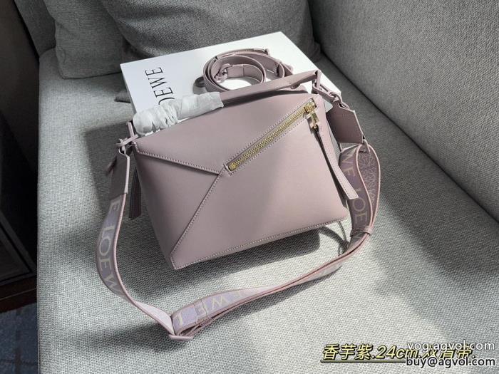 バッグ偽 ブランド大人買いする方も多い大人気商品LOEWE_0_1