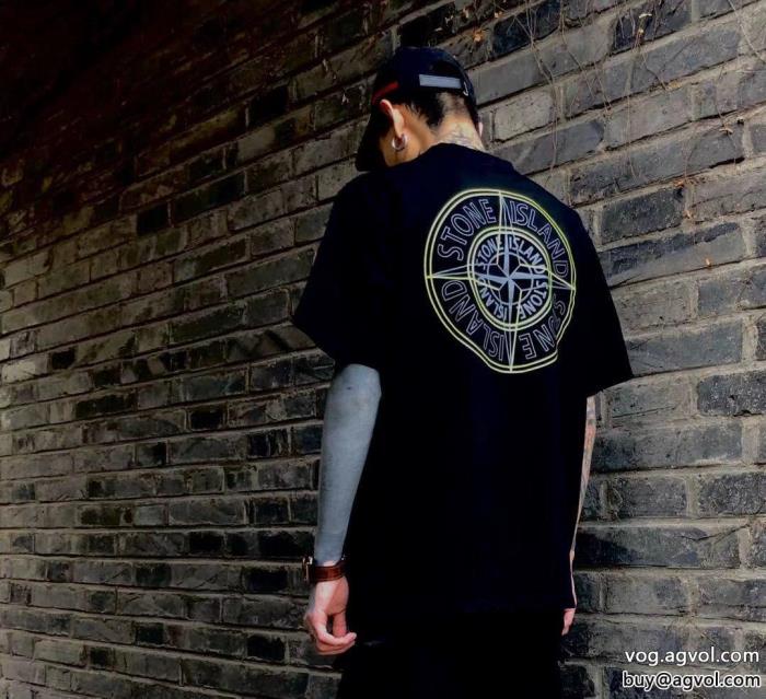 リッチな印象に海外直送半袖TシャツStone Island偽 ブランド_0_2