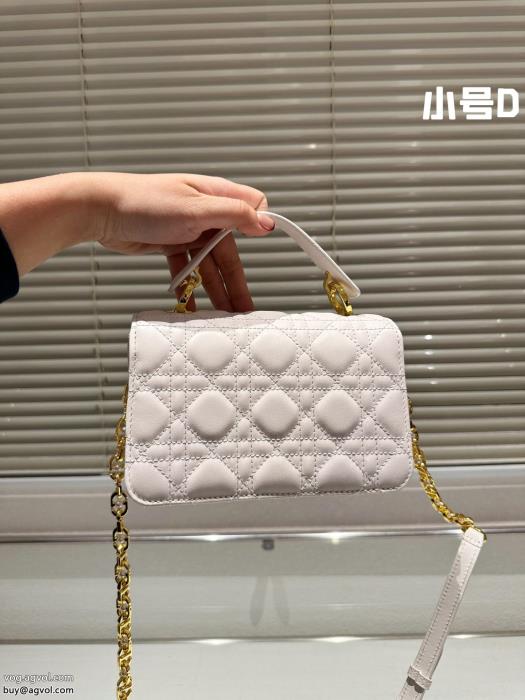 コピー ブランド 通販 安心DIORバッグお洒落上級者爽やかな色合い_0_1