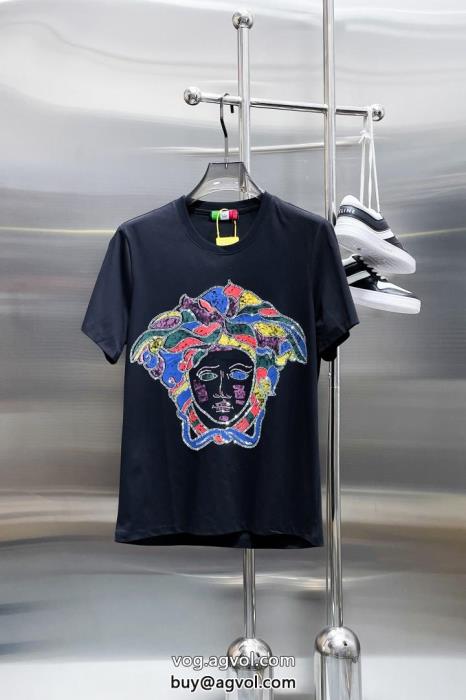 偽 ブランド半袖Tシャツ即完売SS23注目スタイルヴェルサーチ_0_1