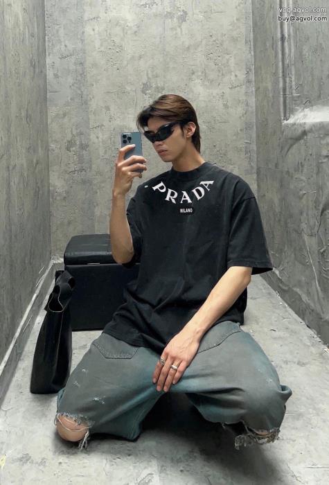 夏らしい爽やかさ高い人気偽 ブランド半袖Tシャツプラダ_0_3