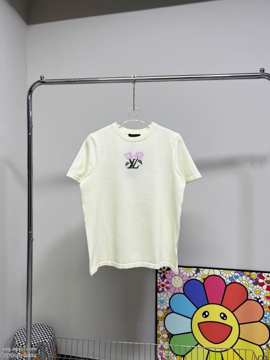 ブランド コピー  定番人気最新作夏大人気のアイテム半袖Tシャツルイ ヴィトン_0_1