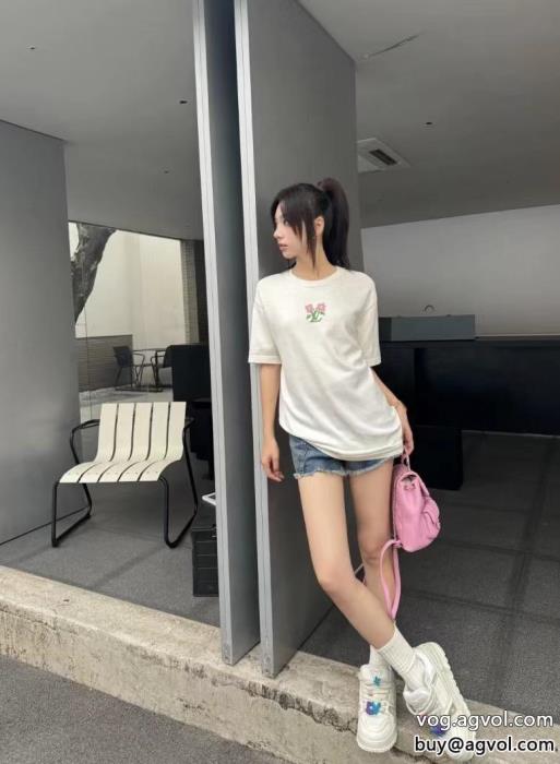 ブランド コピー  定番人気最新作夏大人気のアイテム半袖Tシャツルイ ヴィトン_0_3