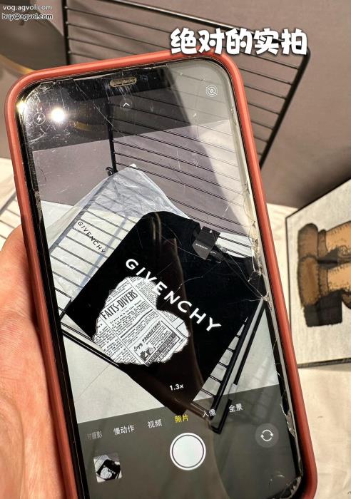 GIVENCHYブランド 通販全体的に調和のある王道コンビ半袖Tシャツ_0_3