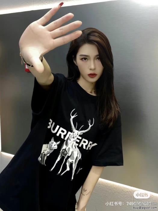 ブランド コピー 安心夏のフレッシュな気分に旬デザインバーバリー半袖Tシャツ_0_2