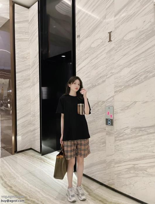 BURBERRY魅力が光るカジュアルさ半袖Tシャツブランド 品 スーパー コピー_0_4