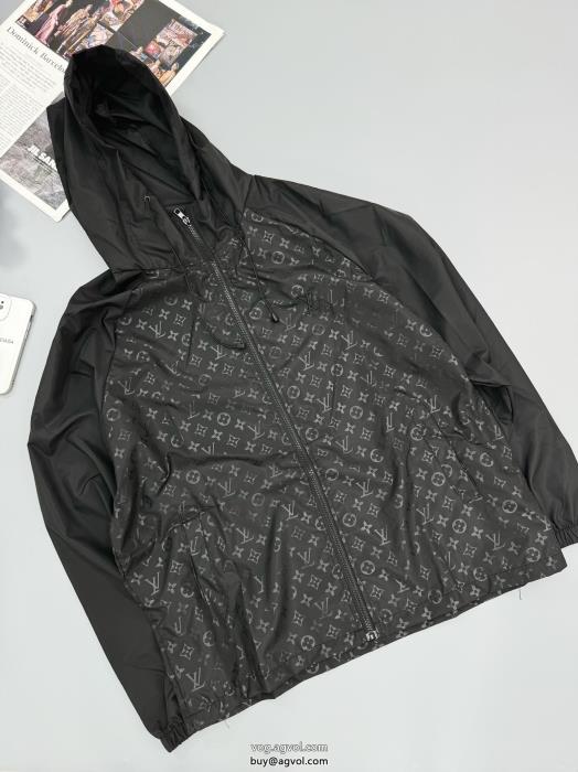 今すぐ欲しい最新サイズで可愛い過ぎLOUIS VUITTONコピー 商品 通販コート_0_1