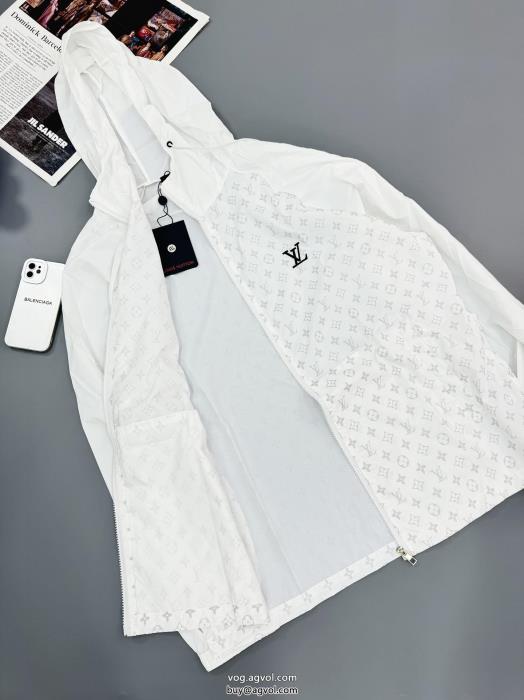 今すぐ欲しい最新サイズで可愛い過ぎLOUIS VUITTONコピー 商品 通販コート_0_3