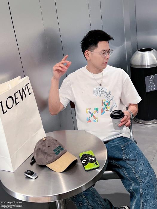 オフホワイト着心地良く海外直送スーパー コピー 販売半袖Tシャツ_0_5
