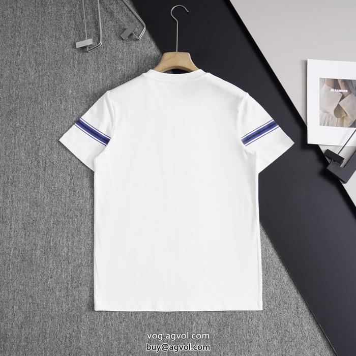 上品さ漂う洒落感を演出する！半袖Tシャツスーパー コピー 安心バーバリー_0_3