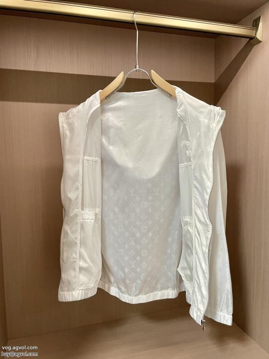 コート完売前に先行予約販売LOUIS VUITTON激安 ブランド_0_3