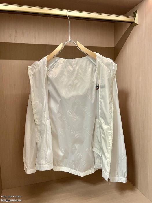 ブランド 偽物balenciaga大人感漂う2024新作夏らしく爽やかな印象コート_0_0