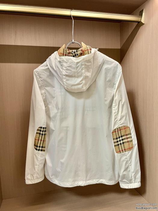 スーパー コピー  魅力的な価格大人の色気を印象にBURBERRYコート_0_1