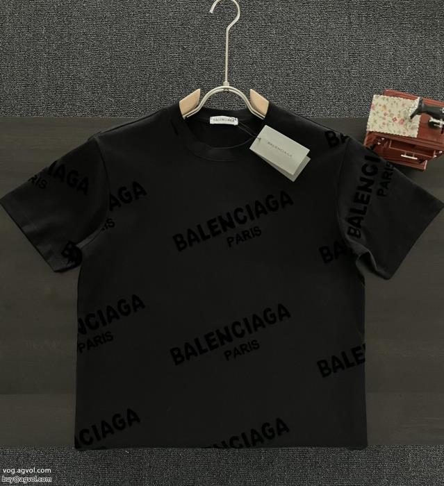 balenciaga最新トレンドファッション新着著名人愛用半袖Tシャツブランド 偽物 通販_0_1