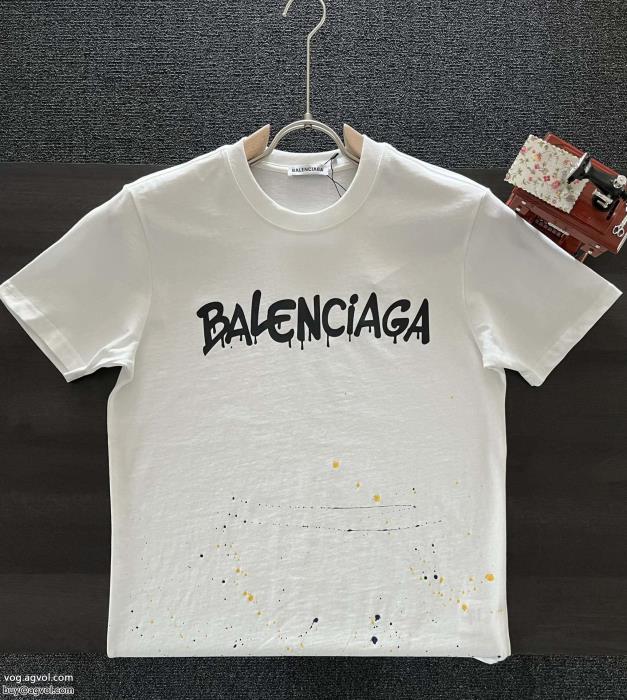 雑誌も街も人気アイテム魅力が光る半袖Tシャツコピー 商品 通販バレンシアガ_0_1