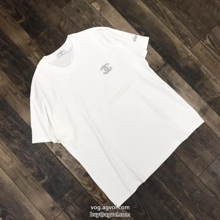 CH期間限定セール2024即旬な装いに半袖Tシャツコピー ブランド 通販_0_1