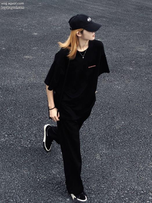 重宝する素晴らしい2024の新作半袖Tシャツbalenciagaブランド コピー s 級_0_1