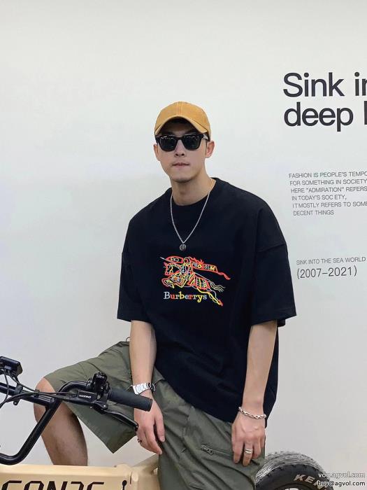BURBERRY半袖Tシャツ落ち着きあるVIPセールでお得スーパー コピー 通販 優良_0_3