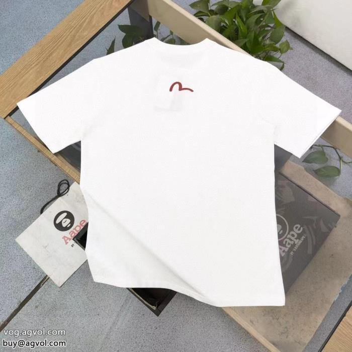 ブランド コピー ショップ半袖TシャツEVISU意外と相性がいい高級感のあるデザイン_0_0