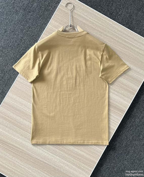 大人可愛いスタイル存在感は抜群PRADA激安 通販 専門半袖Tシャツ_0_2