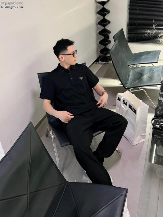 爽やかさきれいめな印象ブランド コピー半袖シャツPRADA_0_3
