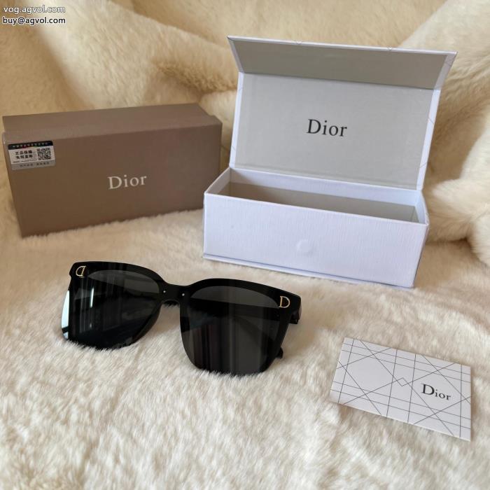 ファッションの最先端！クール印象スーパー コピー 通販サングラスDIOR_0_0