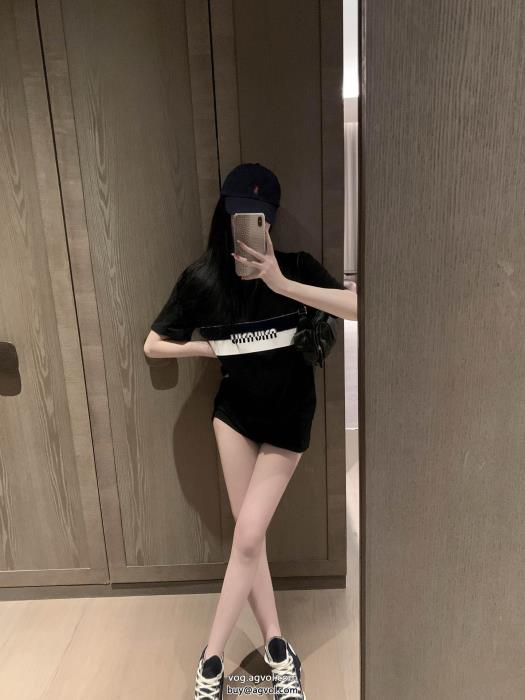 MIUMIU通販 ブランド半袖Tシャツ2024年夏最新作VIPセールで破格_0_0