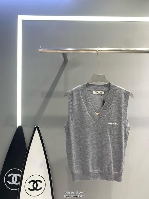 MIUMIU洗練された魅力が光る在庫数限定半袖Tシャツブランド 通販_0_2