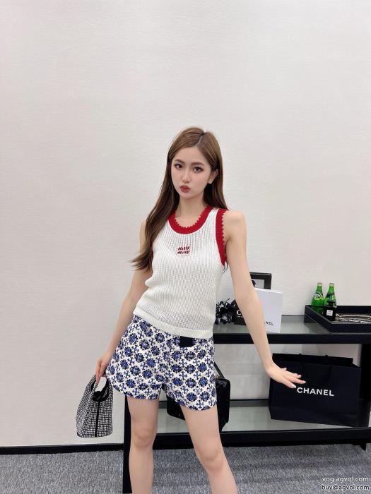 ミュウミュウ半袖Tシャツ激安 通販 専門今季話題の一級品見つけてほしい一品_0_2