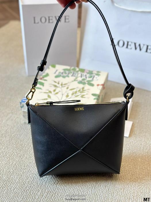 バッグ最新で完売確実韓国の人気LOEWEコピー ブランド 優良_0_6