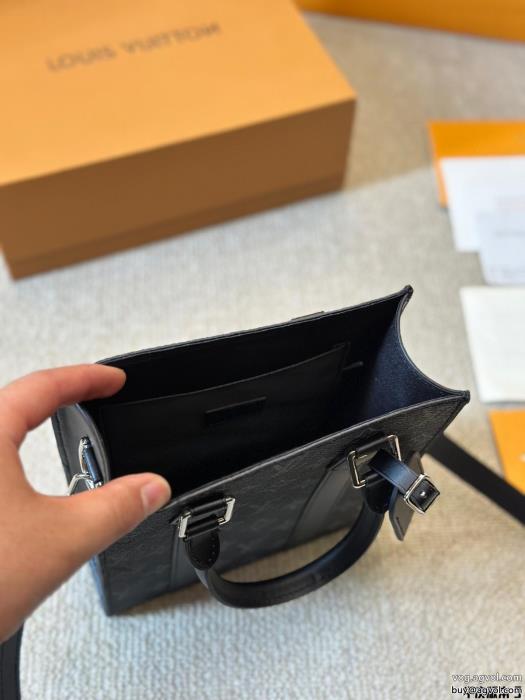 新色入荷話題のブランドLOUIS VUITTONピアノパックスーパー コピー 通販 優良_0_1